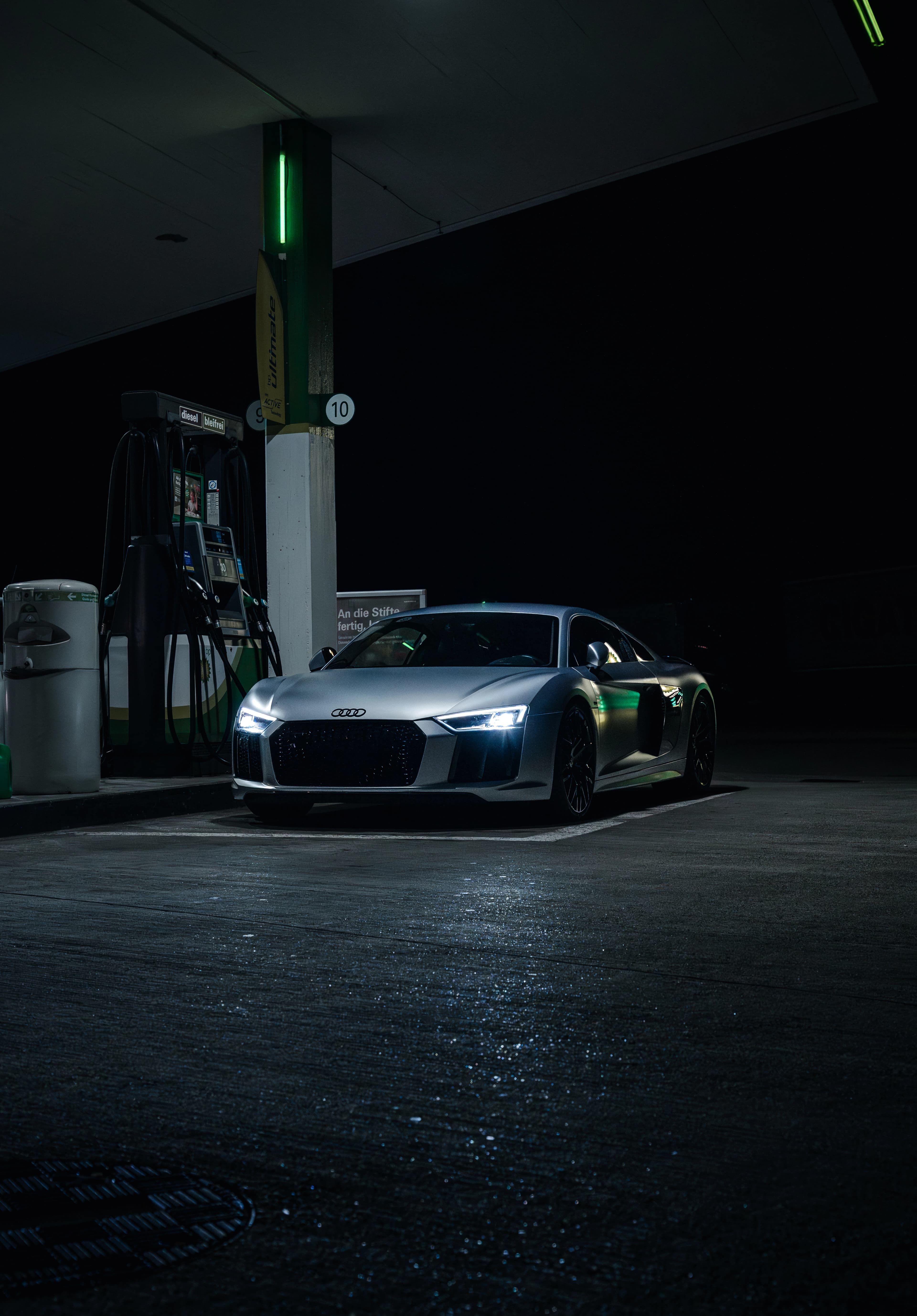 Audi R8 - Late Night Fuel Stop
